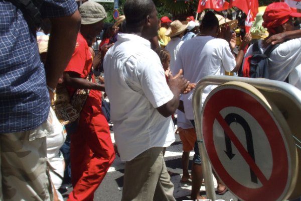 3 OCTOBRE : Grosse mobilisation à Pointe-à-Pitre